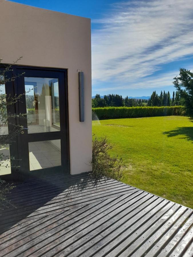 Casa Luminosa Con Parque Y Vista Espectacular Apartment El Calafate Exterior photo